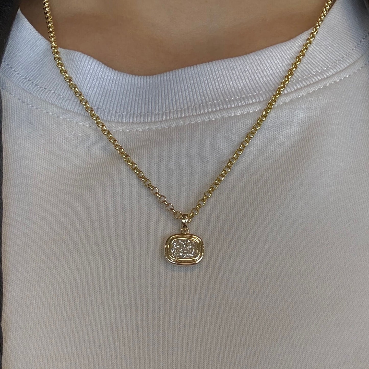 Double Bezel Diamond Pendant Necklace