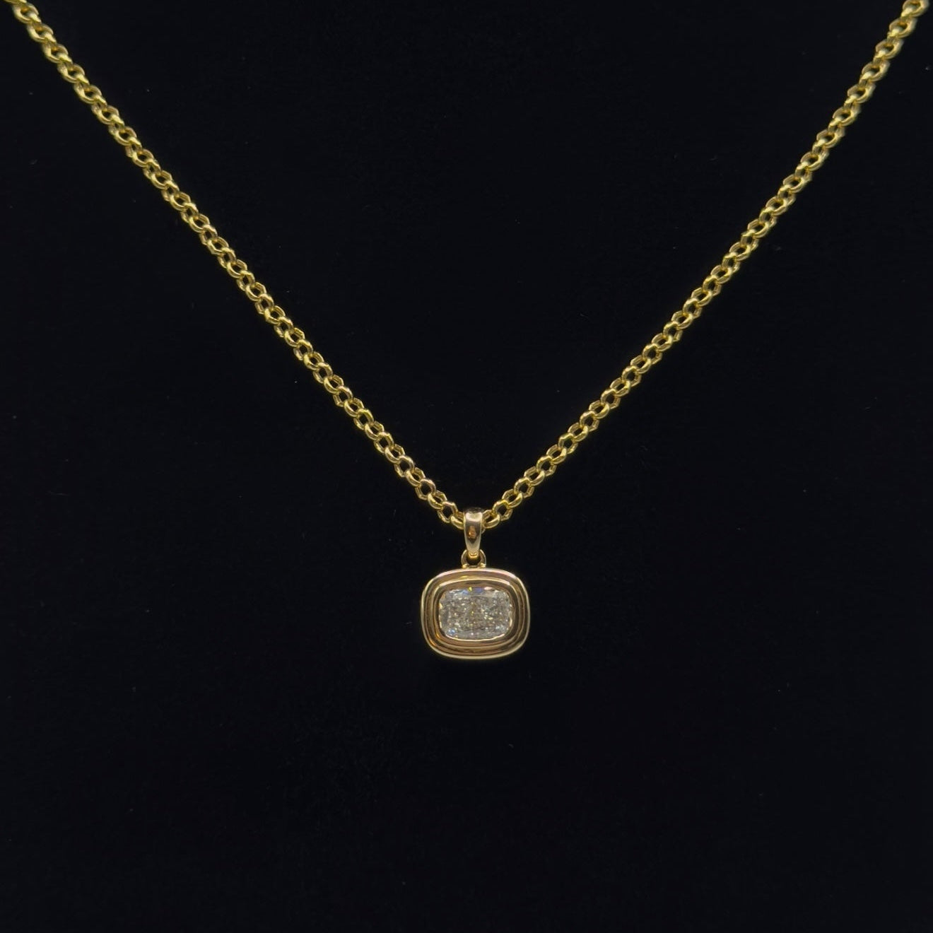 Double Bezel Diamond Pendant Necklace