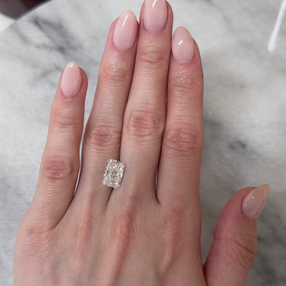 Radiant Cut | 4.07ct E VS1